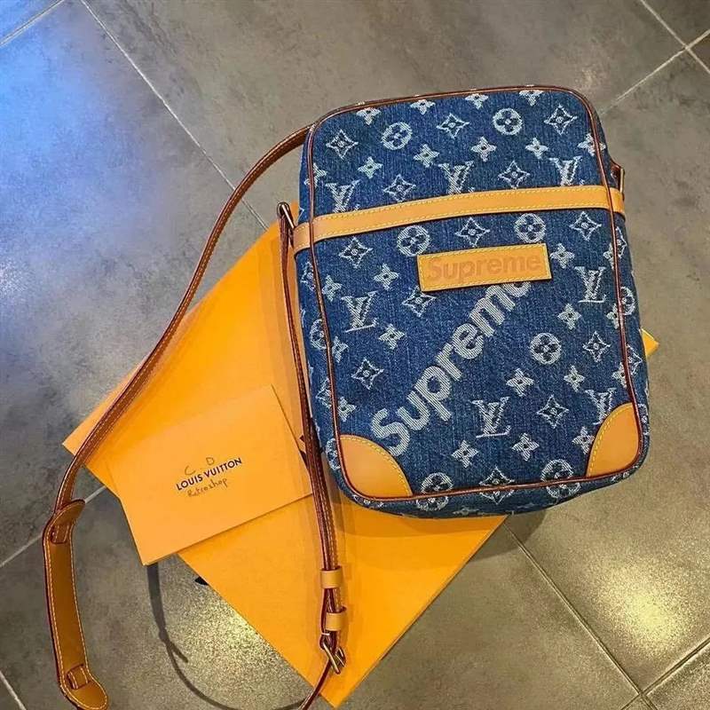 歐米茄遇上斯沃琪，自降身價(jià)了？-復(fù)刻表