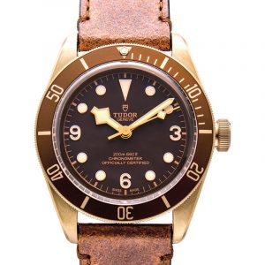 金屬控的最愛，看似低調卻又顯奢華的5款男裝手表-復刻表