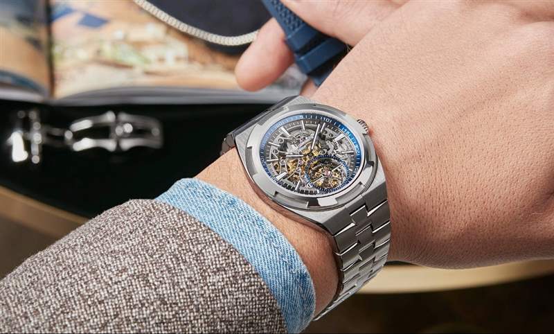 江詩丹頓舉重若輕的實用美學：鈦金屬鏈帶首次入作，色選內斂多彩-復刻表