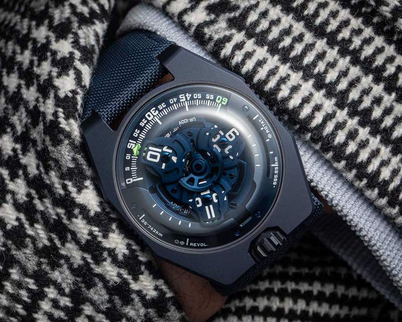 URWERK UR-100V “藍色星球”-叛亂 RE-VOLT CHRONO-復刻表