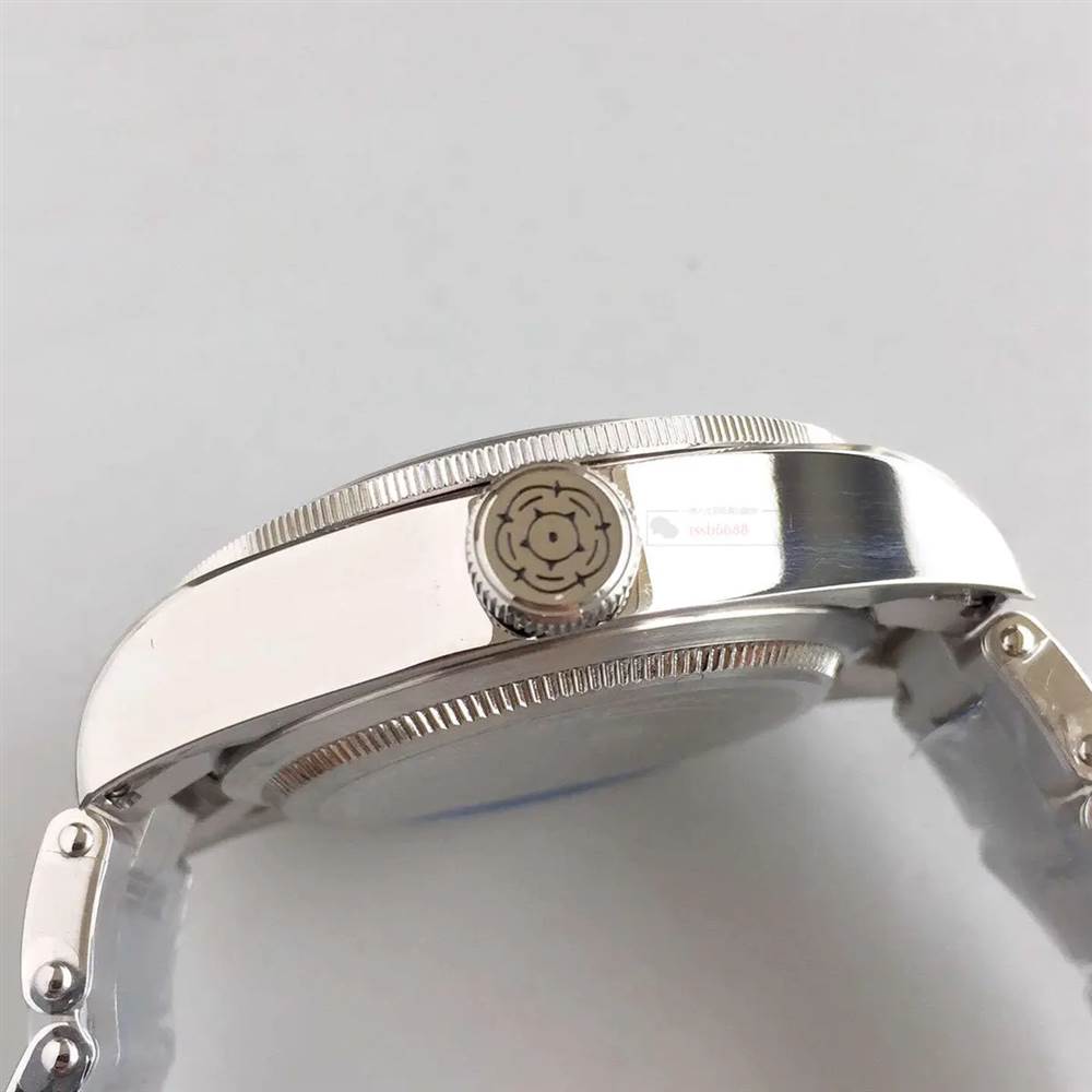 ZF廠帝舵碧灣系列M79730-0001小鋼盾復(fù)刻表做工怎么樣-復(fù)刻表