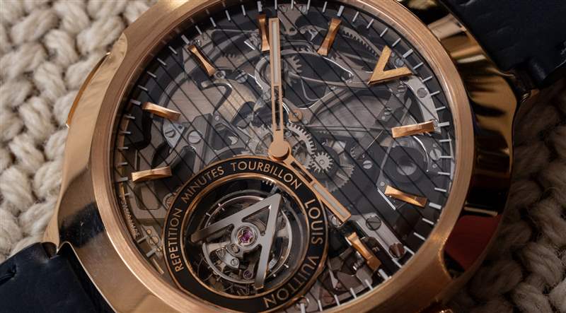 動手操作:路易威登航海者三問飛行陀飛輪腕表-復刻表