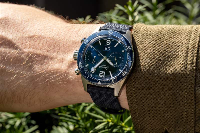 正在推出格拉蘇蒂原創(chuàng)發(fā)布首款潛水員計時碼表-復刻表