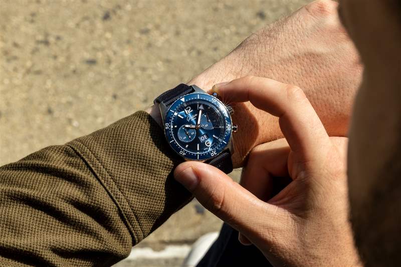 正在推出格拉蘇蒂原創(chuàng)發(fā)布首款潛水員計時碼表-復刻表