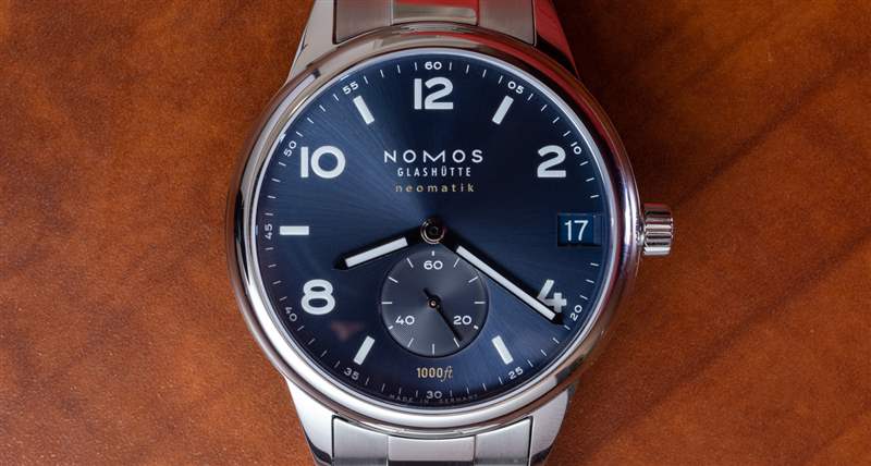 手表評論:Nomos Club Sport Neomatik 42 Date Blue-復刻表