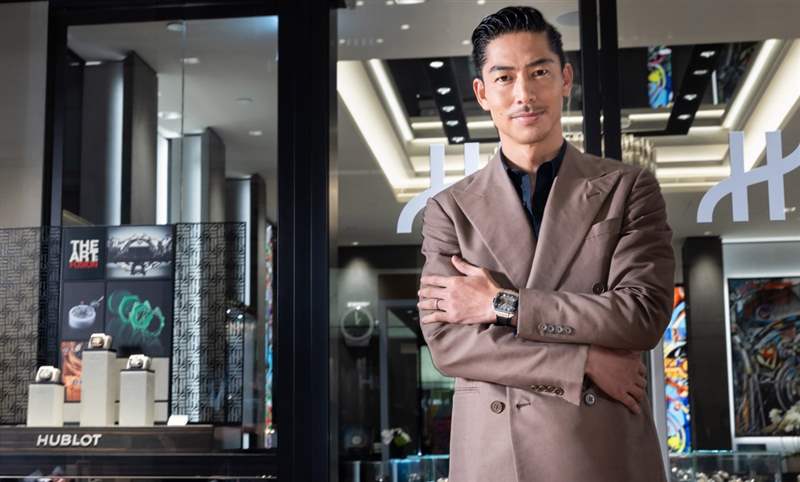 高階運動方表這樣搭,怎一個瀟灑了得|Hublot Square Bang Unico計時碼表-復(fù)刻表