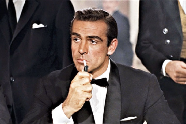 看電影肖恩康納利起源于詹姆斯邦德戴著勞力士潛艇參考的角色。6538在'博士。不'-復刻表