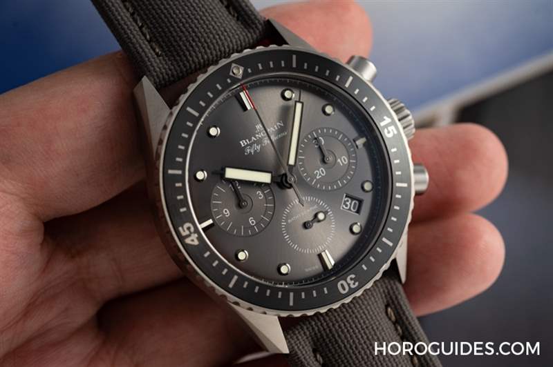 18K紅金藍(lán)面、23級(jí)鈦灰面，Blancpain五十噚深潛器飛返計(jì)時(shí)碼表兩款延伸新作-復(fù)刻表