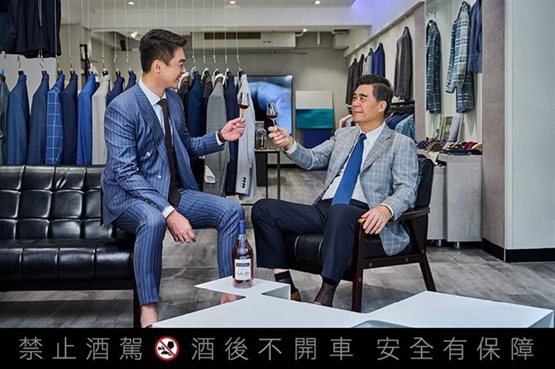 跨越經(jīng)典，以質(zhì)感開創(chuàng)迎風飛翔新局！新式訂制西服STYDER創(chuàng)辦人黃淯晨與父親的跨世代對談-復刻表