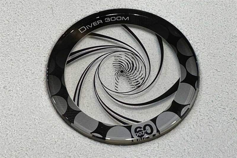 James Bond登上銀幕60年！全新OMEGA James Bond 60周年Seamaster Diver 300M登場-復刻表