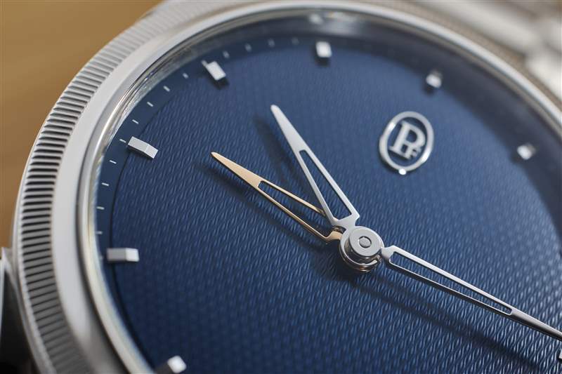 動手帕瑪強尼的新Tonda PF GMT Rattrapante是今年的輕描淡寫-復(fù)刻表