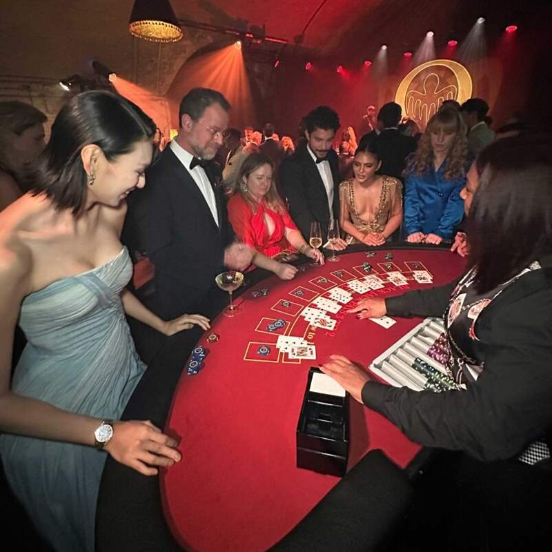 Daniel Craig現(xiàn)身Omega占士邦60周年慶祝活動(dòng)！深入James Bond世界向經(jīng)典角色007致敬-復(fù)刻表