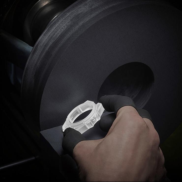 腕表市場潛力股必備特質:超限量、夠獨特|HUBLOT特別色藍寶石如何抓住目光-復刻表