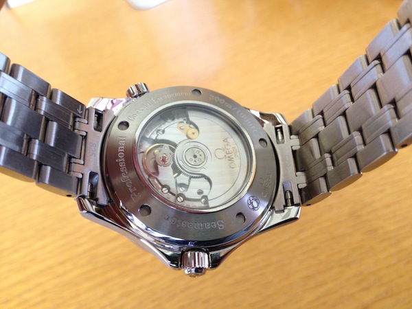 歐米茄海馬系列300M GMT“詹姆斯邦德”腕表評測-復刻表