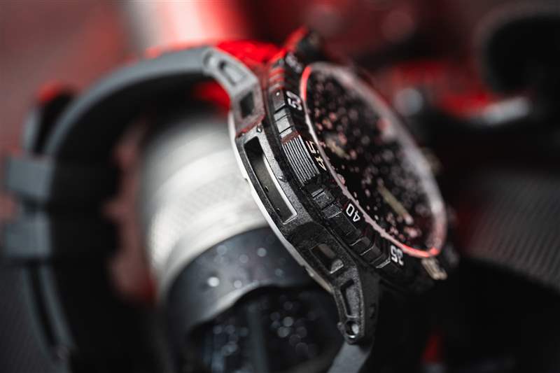 手表評測:Traser P99 Q戰(zhàn)術(shù)碳纖維手表-復(fù)刻表