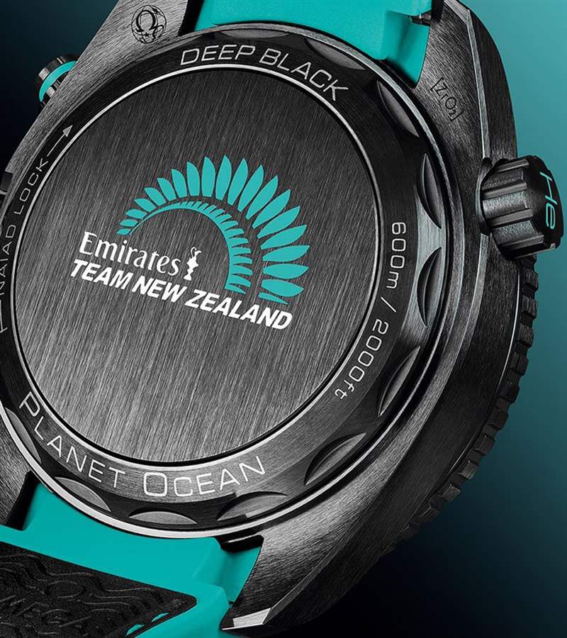 歐米茄以海馬Planet Ocean計(jì)時(shí)碼表為基礎(chǔ)創(chuàng)作最新阿聯(lián)酋航空紐西蘭ETNZ船隊(duì)聯(lián)名表-復(fù)刻表