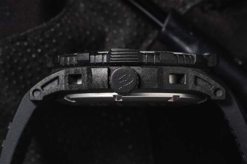 手表評測:Traser P99 Q戰(zhàn)術(shù)碳纖維手表-復(fù)刻表