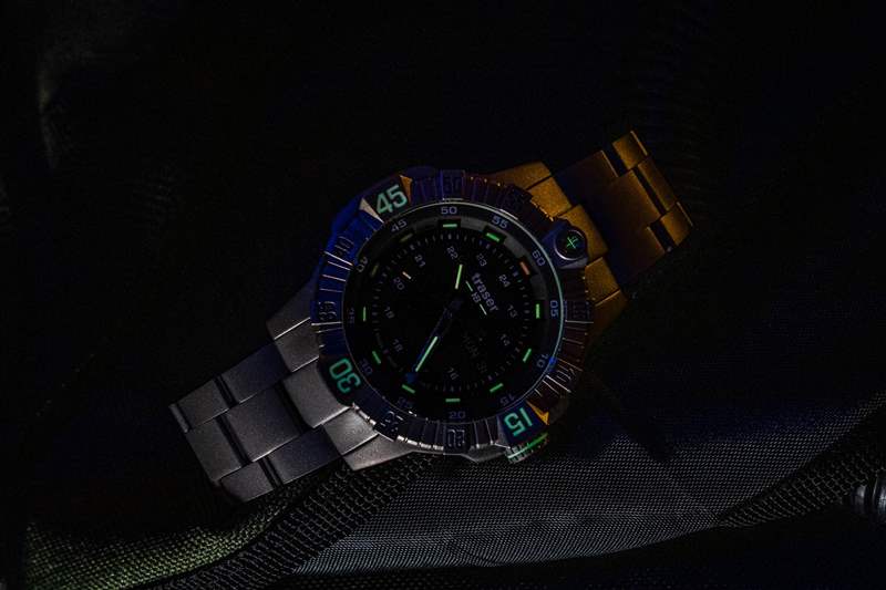 上手體驗:Traser P99 T戰(zhàn)術(shù)鈦金屬手表-復(fù)刻表