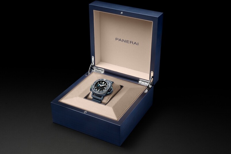 夜光功能新高度！ Panerai全新Submersible Elux LAB-ID腕表 以純機(jī)械一鍵開(kāi)關(guān)發(fā)光系統(tǒng)-復(fù)刻表