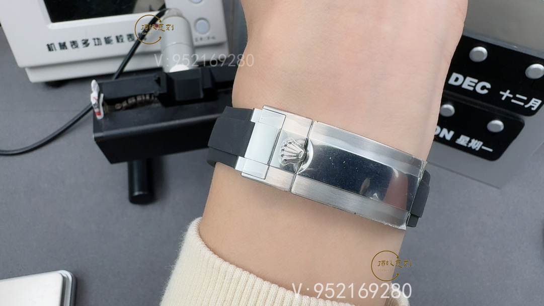 VS廠白游艇V3升級版腕表評測:3235機芯與配重工藝的完美結合-復刻表